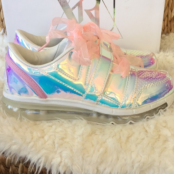 💕Samples💕YRU Holographic Aiire Sneakers - Picture 6 of 8